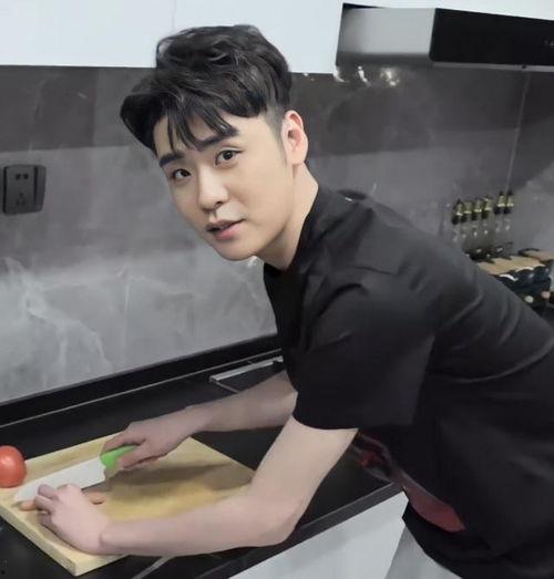 张云雷吃瓜小视频,揭秘娱乐圈幕后故事